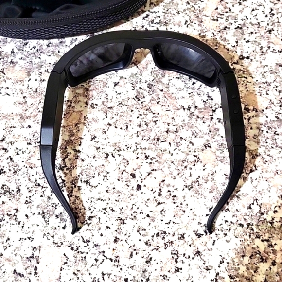 GoVision Camera Sunglasses - Picture 3 of 12
